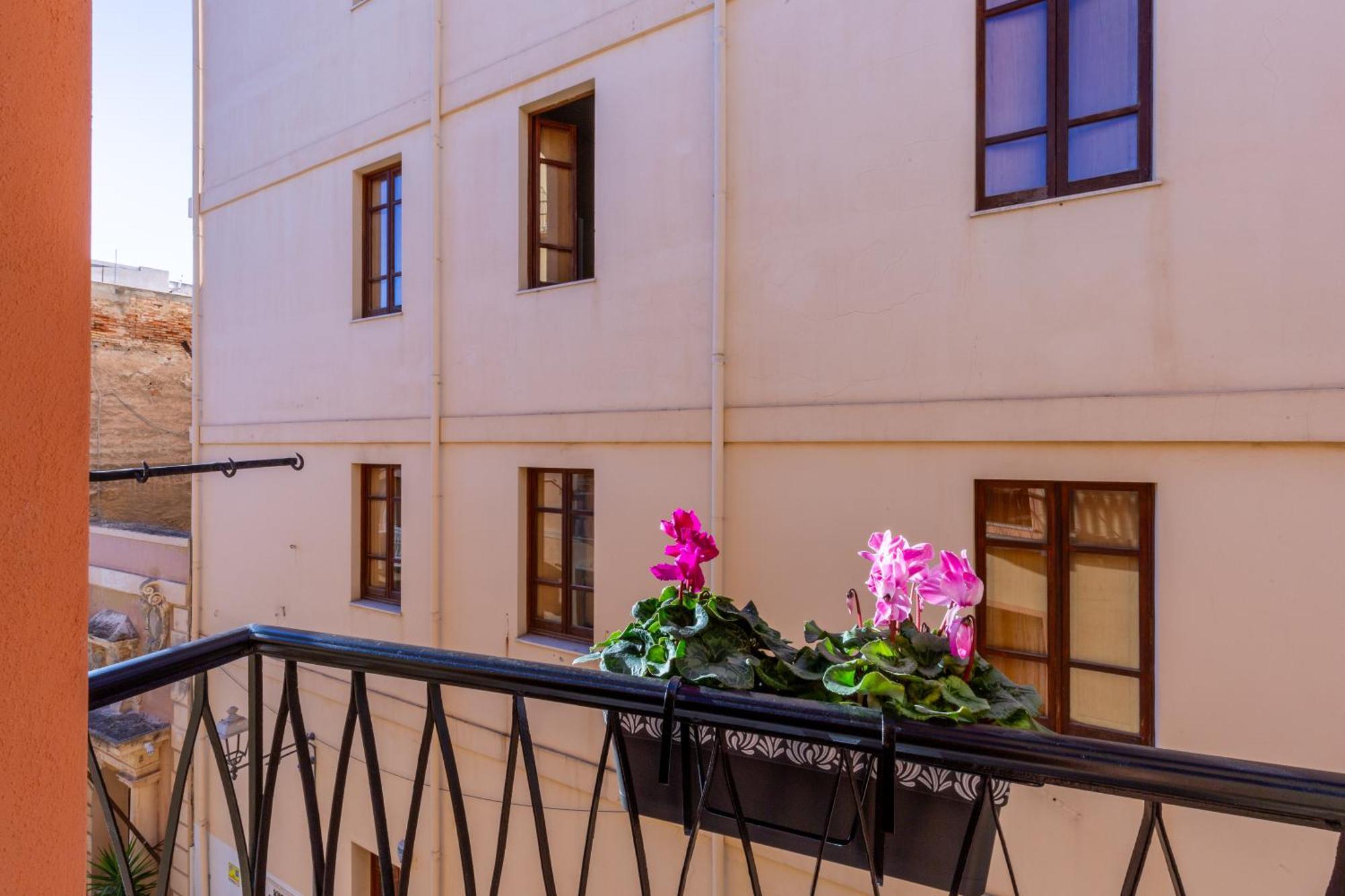 Appartement Mch-Marina Charming House à Cagliari Extérieur photo