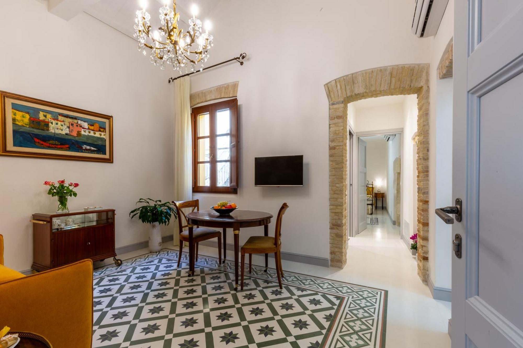 Appartement Mch-Marina Charming House à Cagliari Extérieur photo