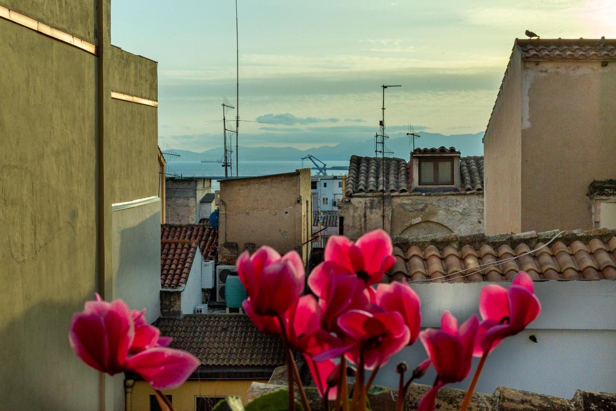 Appartement Mch-Marina Charming House à Cagliari Extérieur photo